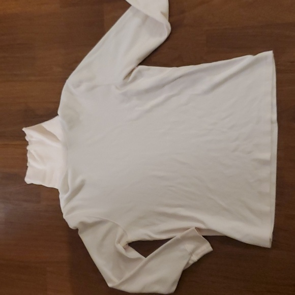 Croft & Barrow Bundle of 2 Tan Mock Stretch & Pink Turtlenecks - Size Medium - Picture 4 of 11